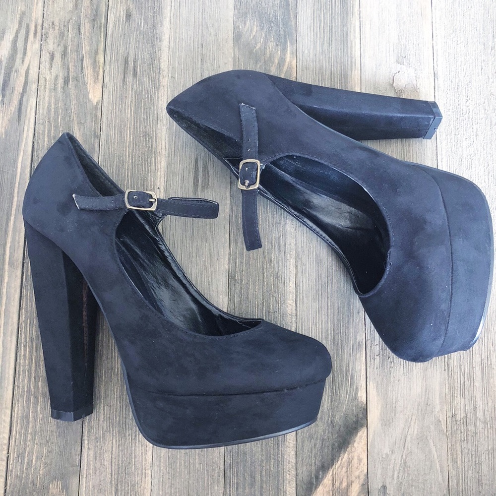 Forever 21 Black suede platform maryjane heels